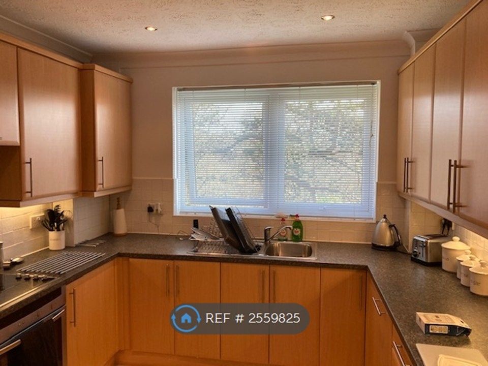Property photo 1 of 12 Kitchen