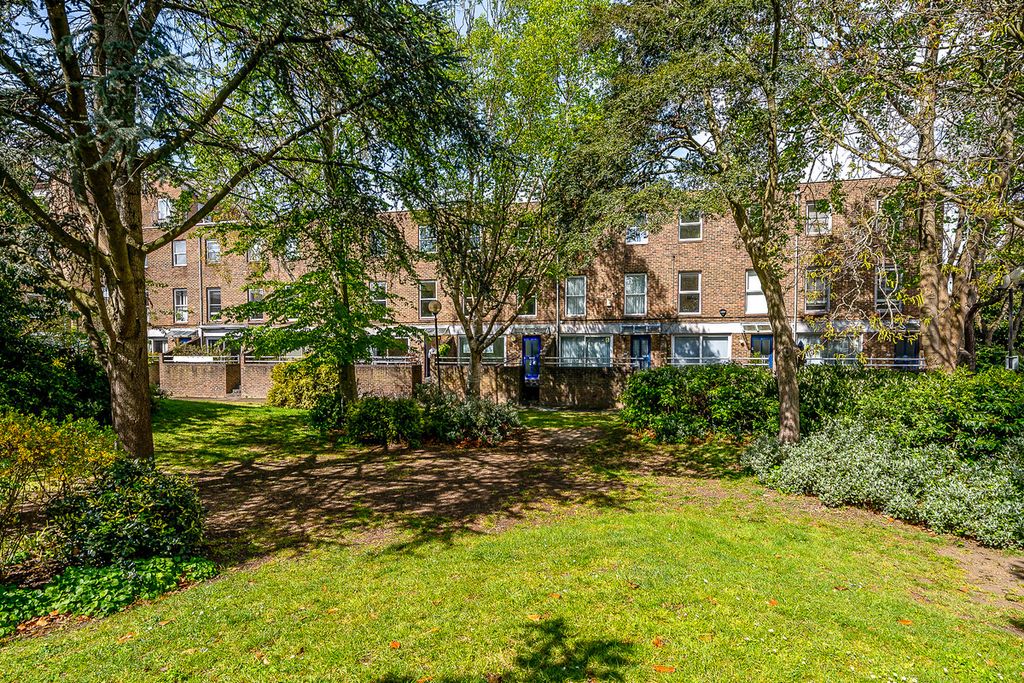 Property photo 2 of 42