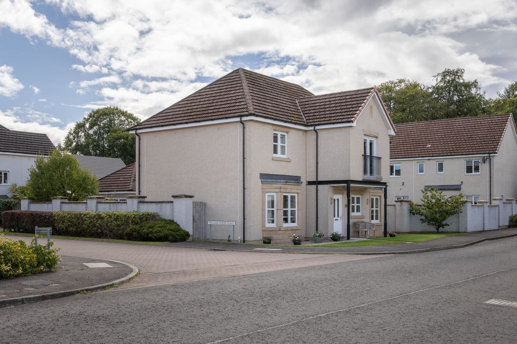 Property photo 2 of 32