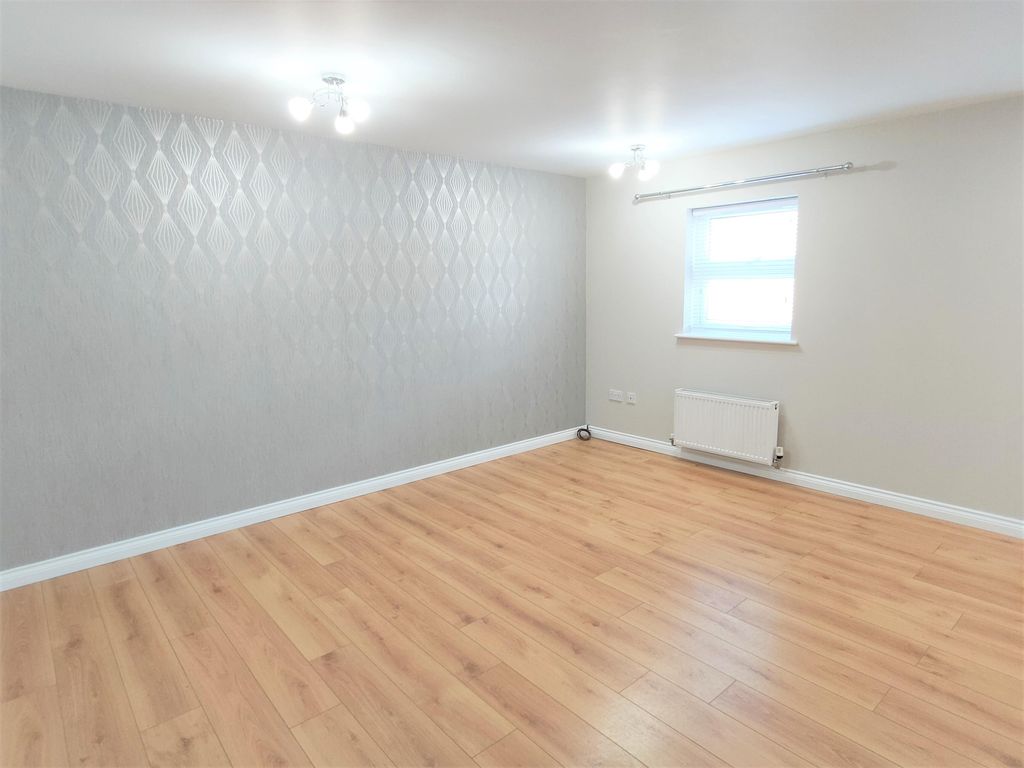 Property photo 3 of 9 Image