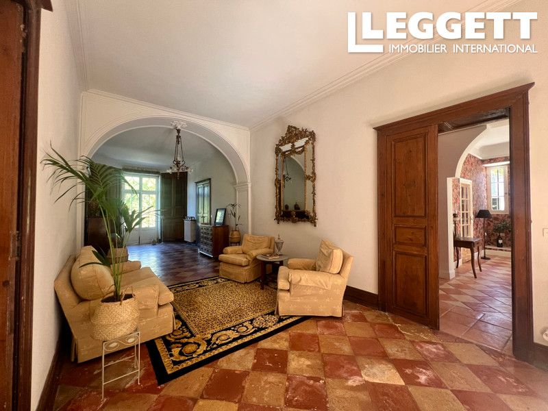 Property photo 3 of 10