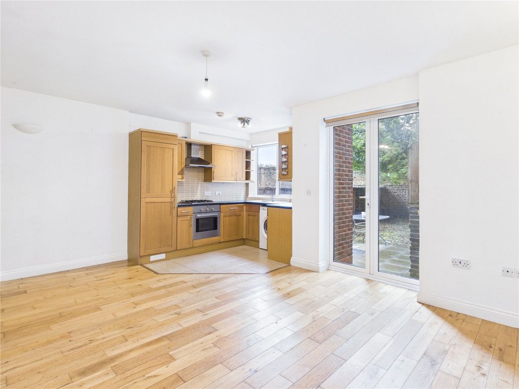 Property photo 3 of 14 Picture No. 22