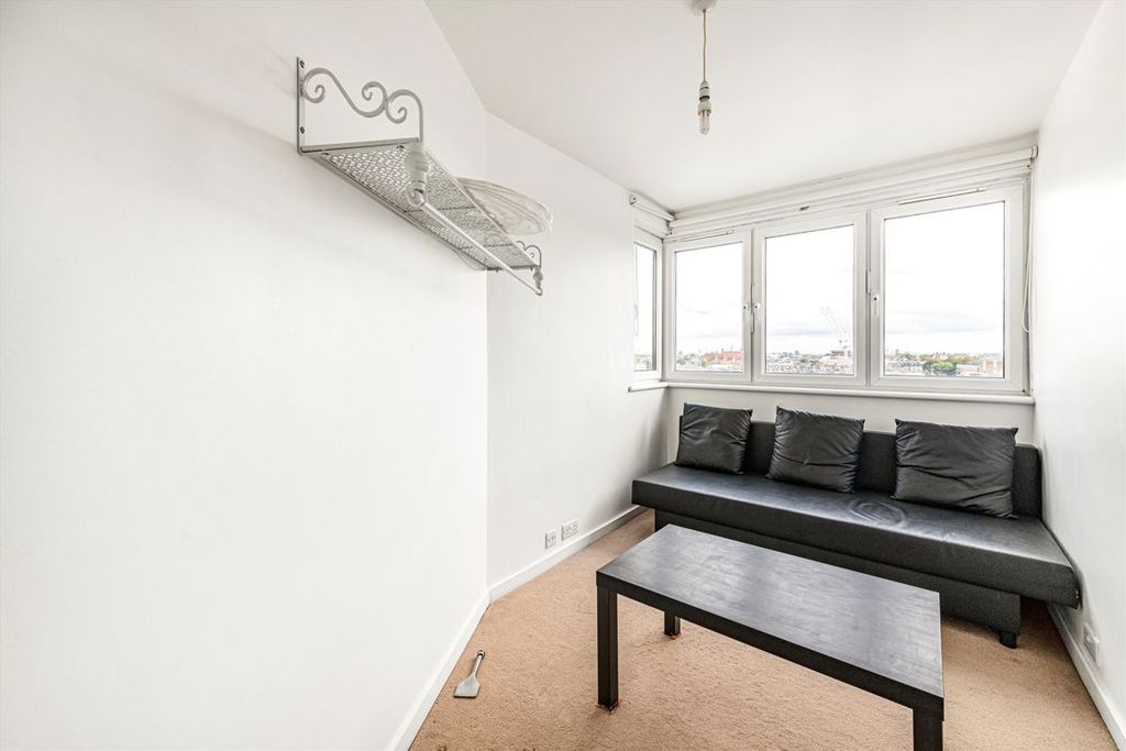 Property photo 1 of 5