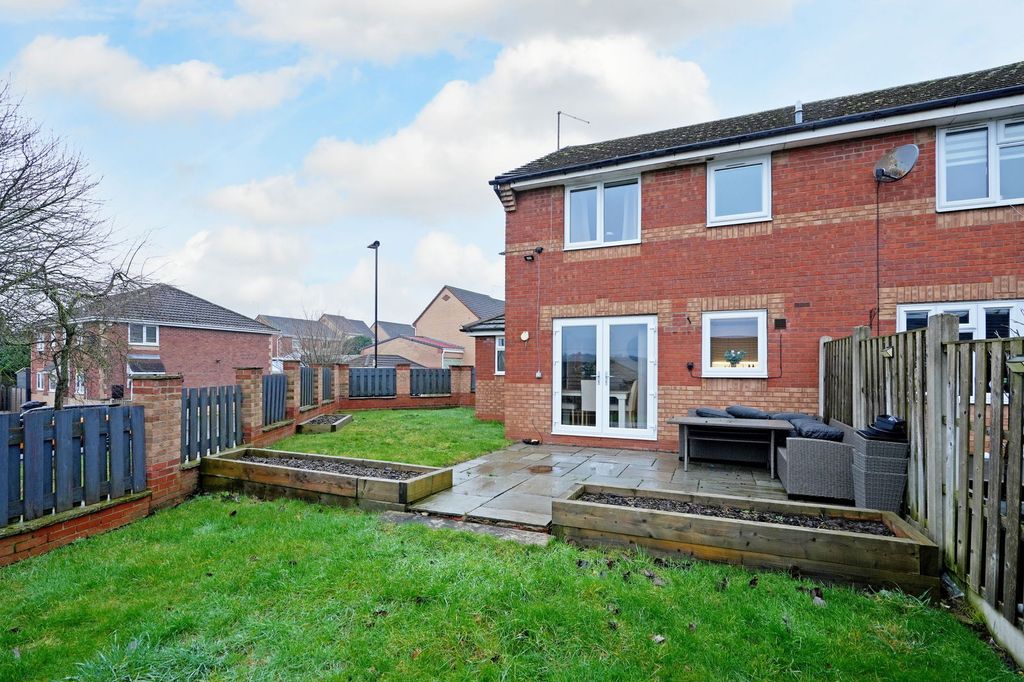 Property photo 1 of 27