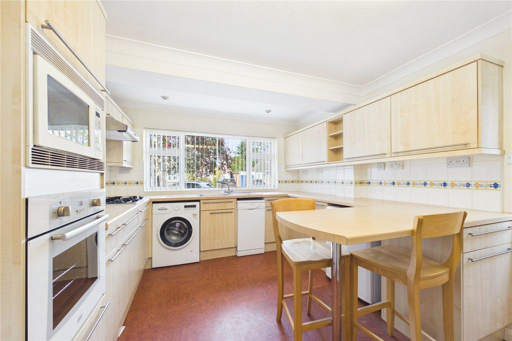 Property photo 2 of 13 Picture No. 20