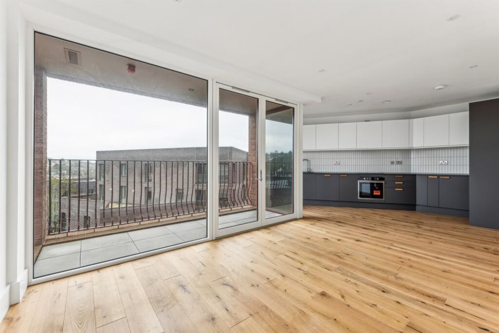 Property photo 1 of 4