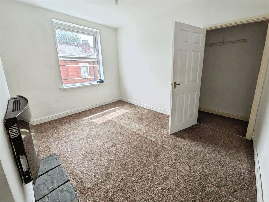 Property photo 2 of 6 Living Room