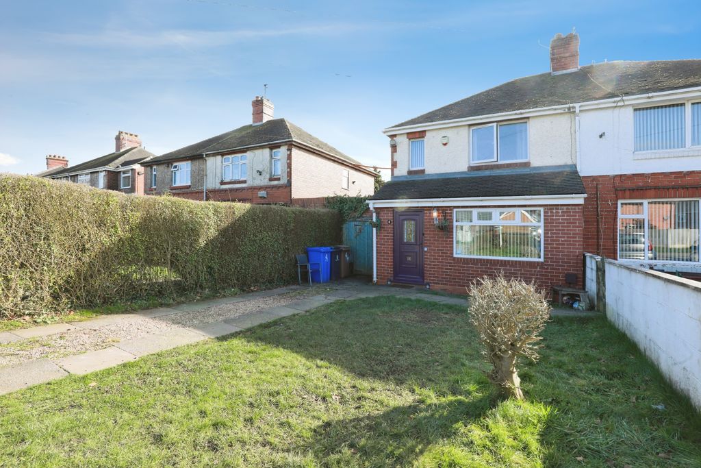 Property photo 1 of 20 Front