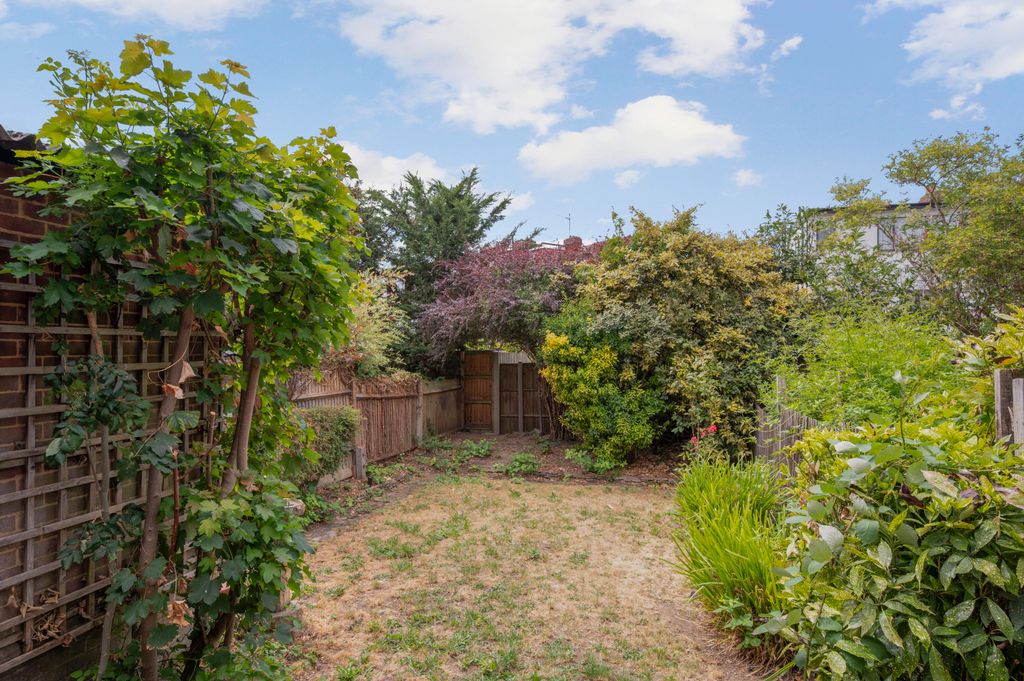 Property photo 3 of 17 Picture No. 15