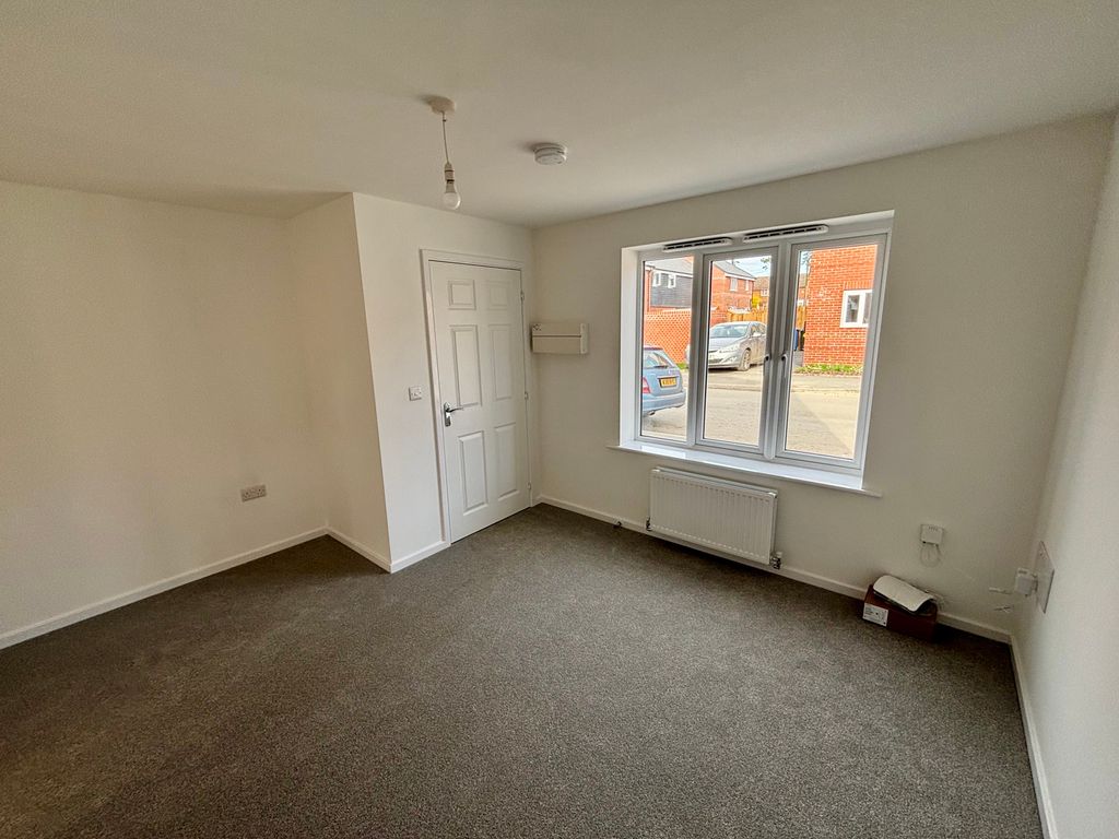 Property photo 3 of 16 Image