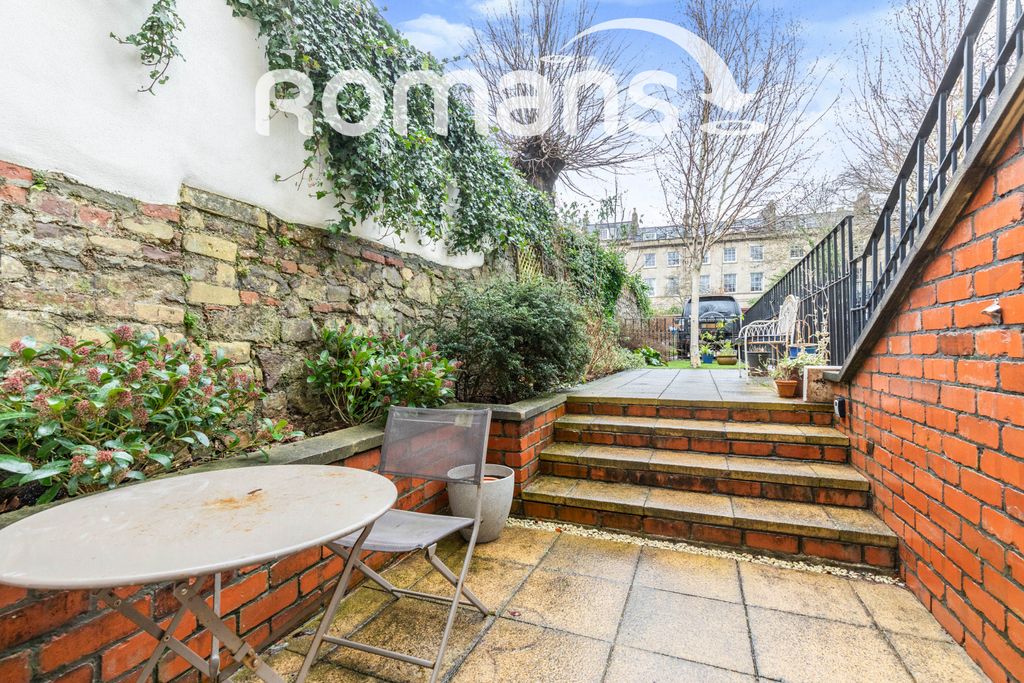 Property photo 2 of 13 _89A4128