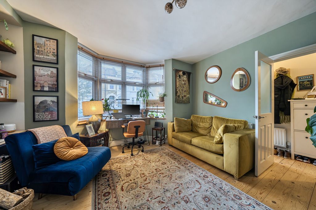 Property photo 1 of 13 1415134-13-6995Bd...