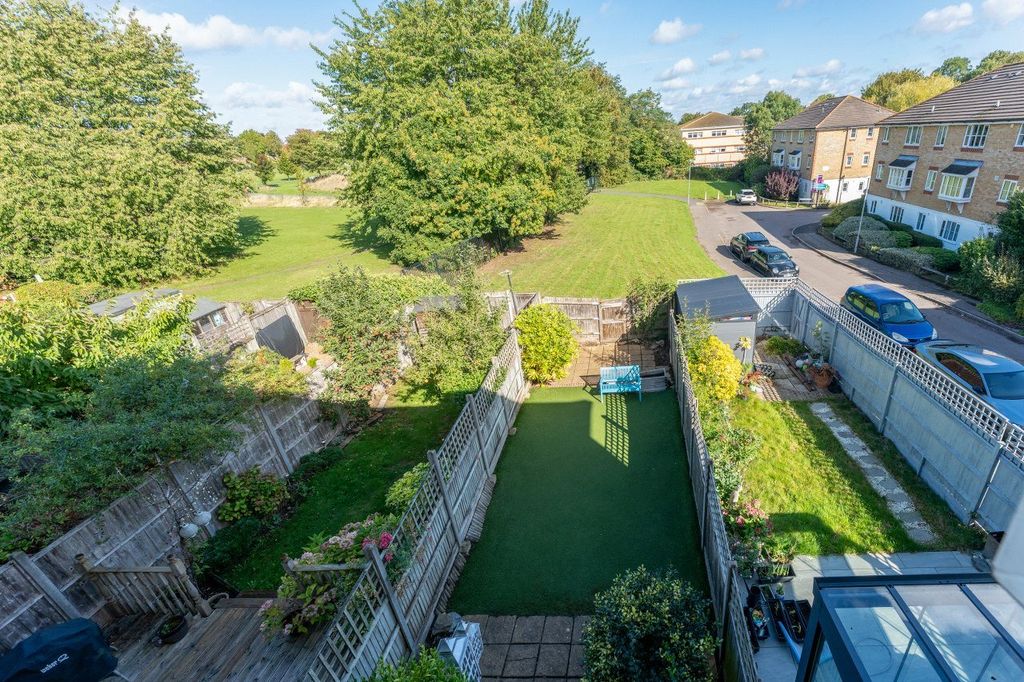Property photo 3 of 27 Picture No. 04