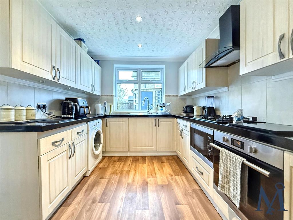 Property photo 3 of 22 Kitchen Diner