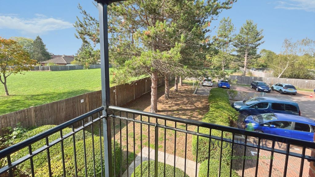Property photo 3 of 20 Balcony