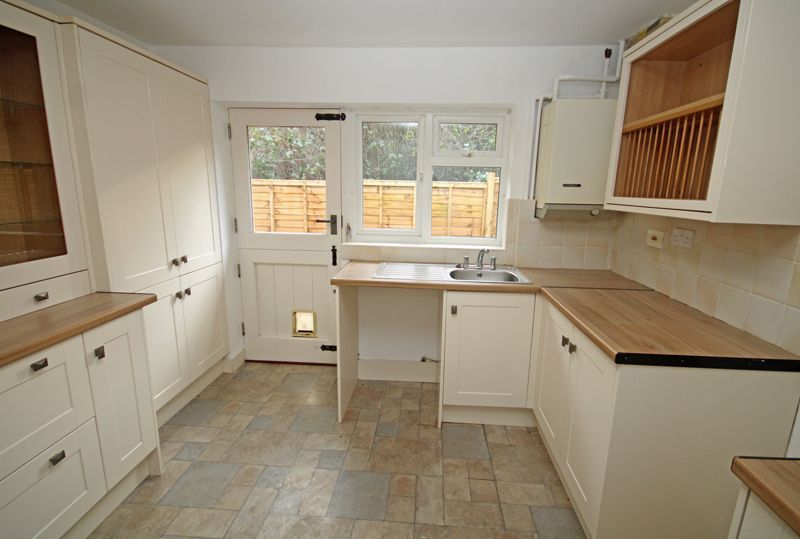 Property photo 3 of 15 Kitchen