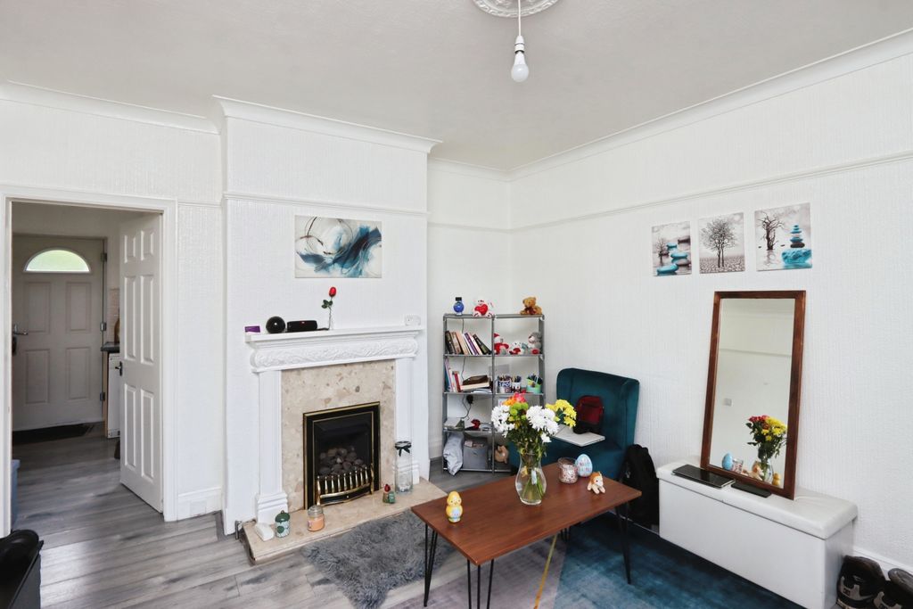 Property photo 3 of 15
