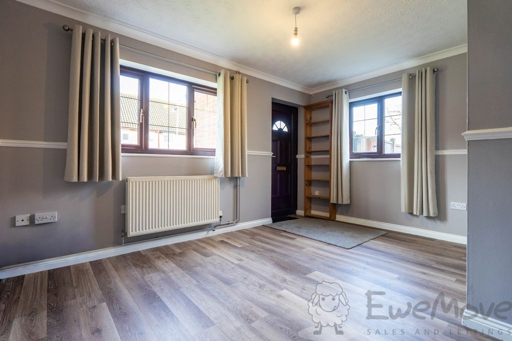 Property photo 3 of 8 Lounge-Diner