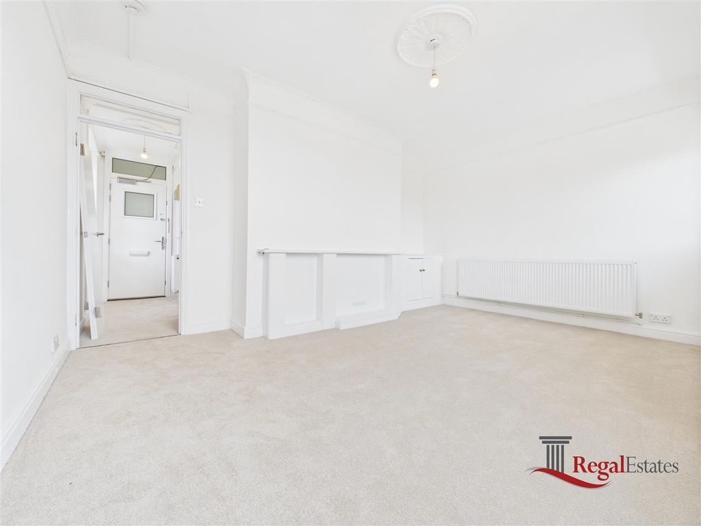 Property photo 2 of 13 Cam02489G0-Pr0203-Still002.Jpg