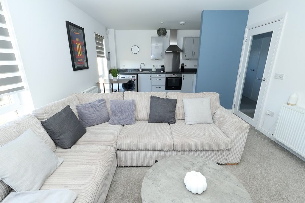 Property photo 2 of 10 Lounge-Kitchen-Dining Area Additional