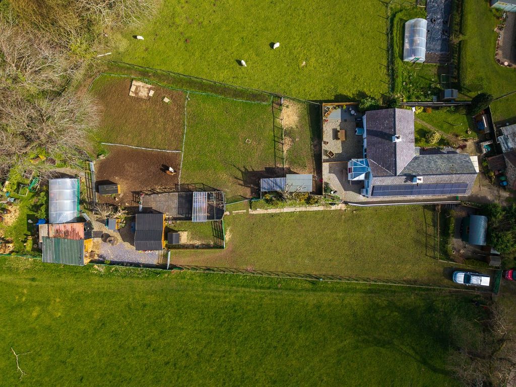 Property photo 3 of 34