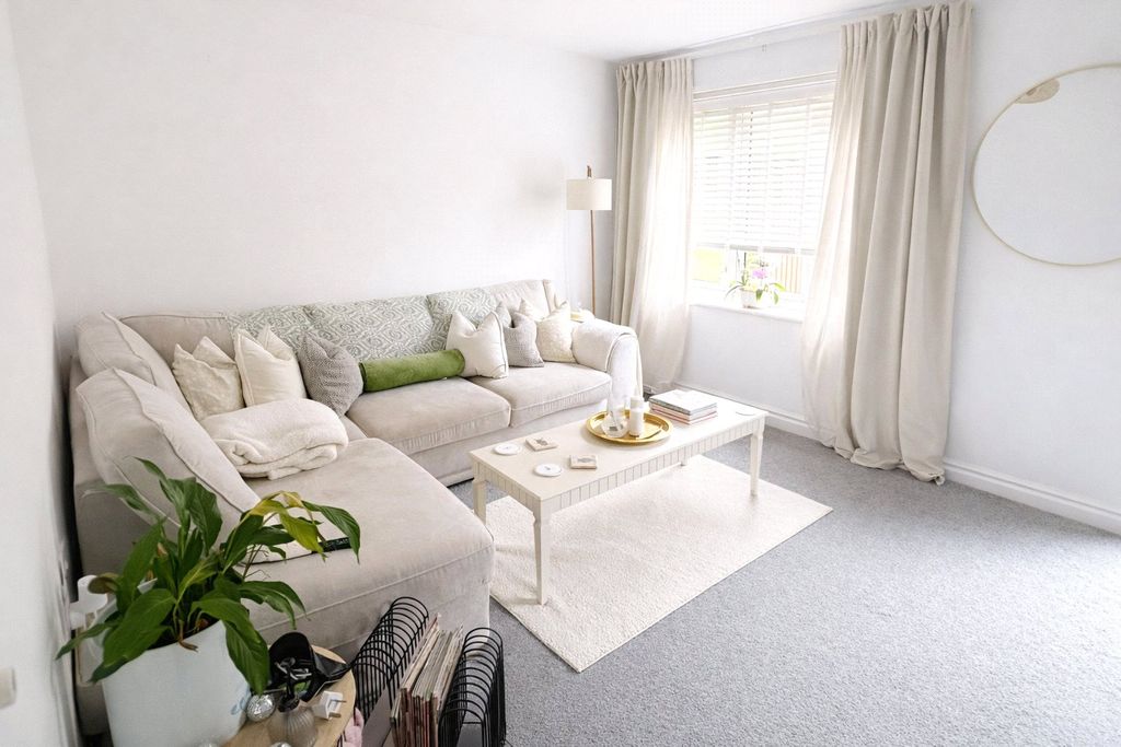 Property photo 2 of 8 Picture No. 03