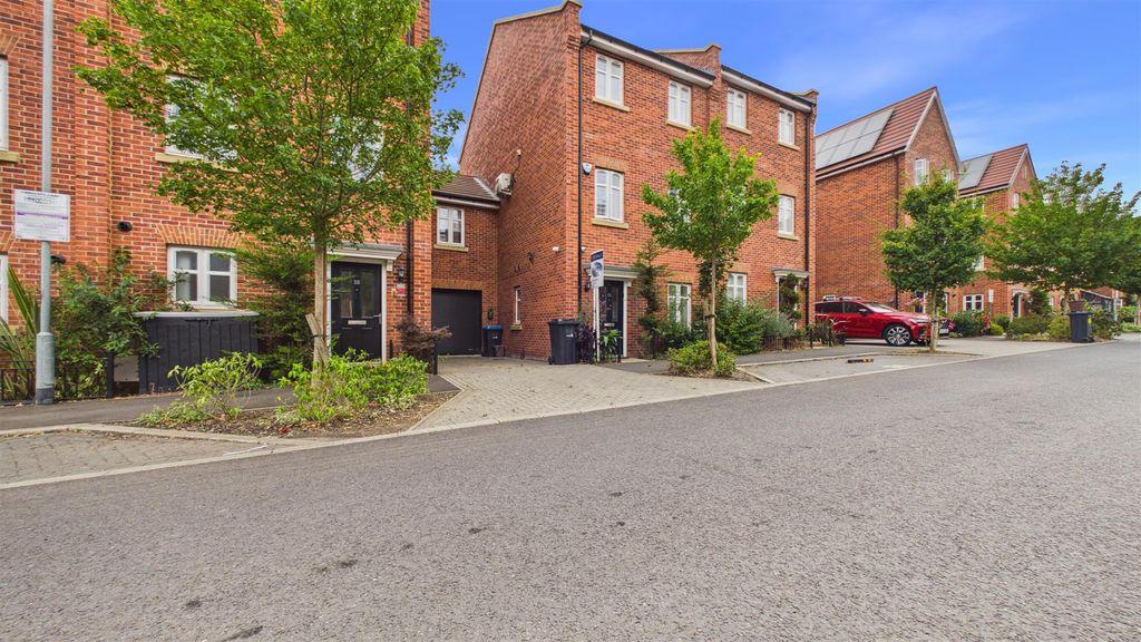 Property photo 1 of 17 Cam04248G0-Pr0166-Still001.Jpg