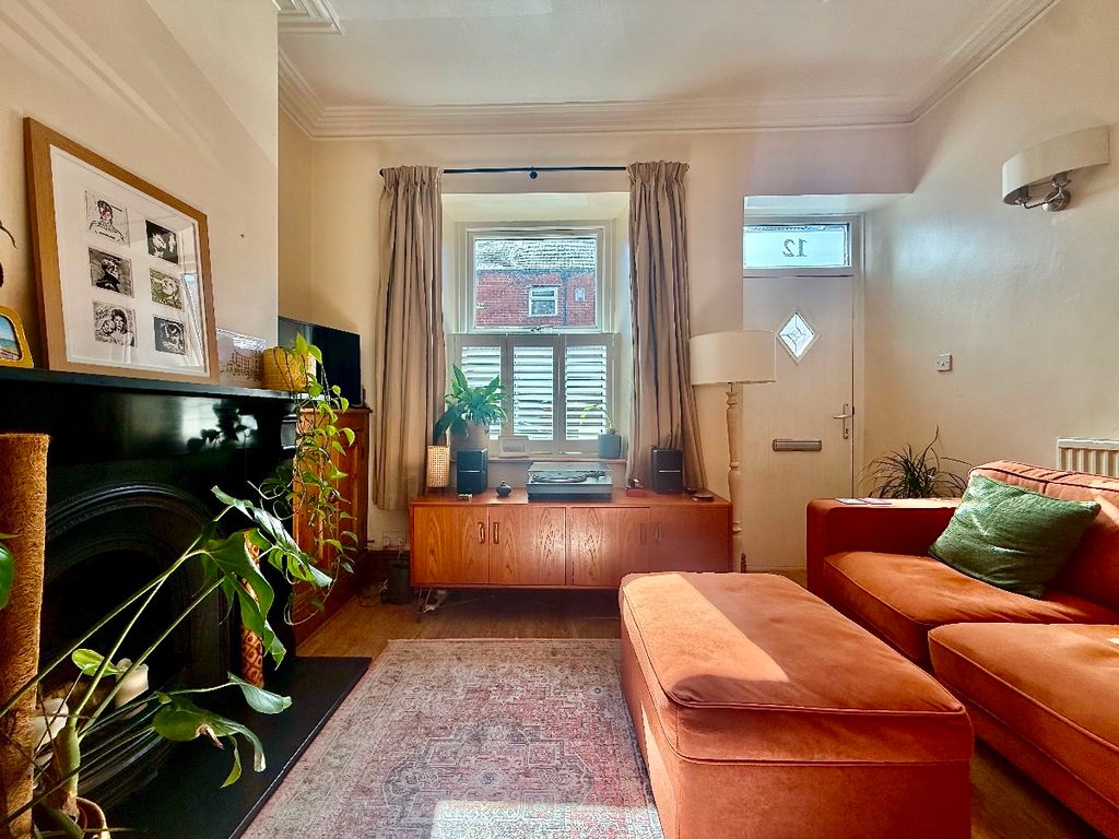 Property photo 3 of 17