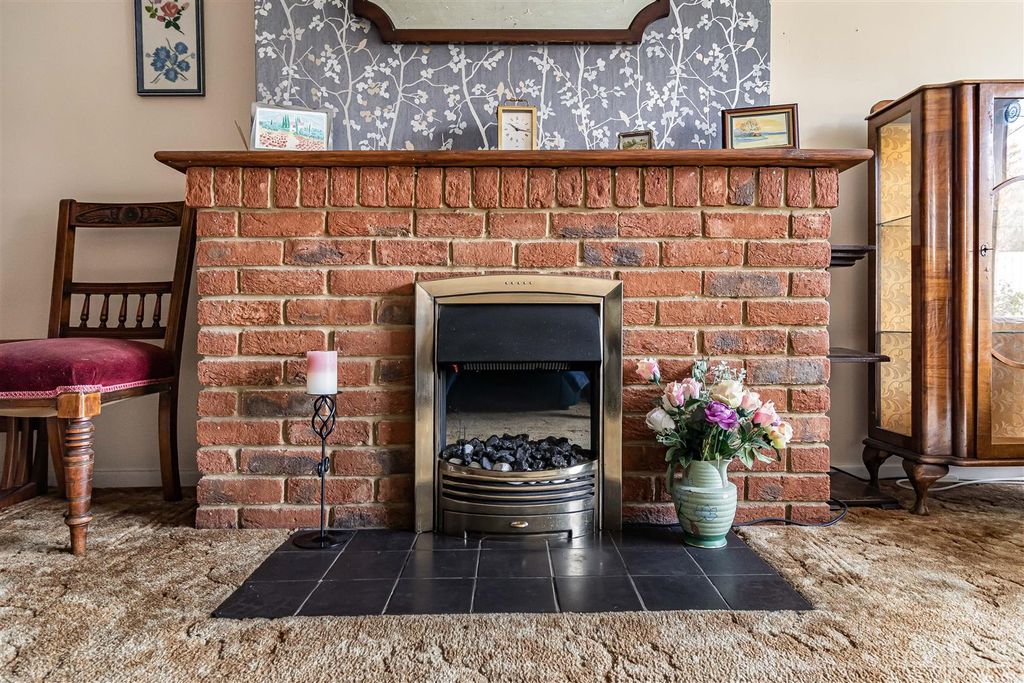 Property photo 3 of 16 9_66262.Jpg