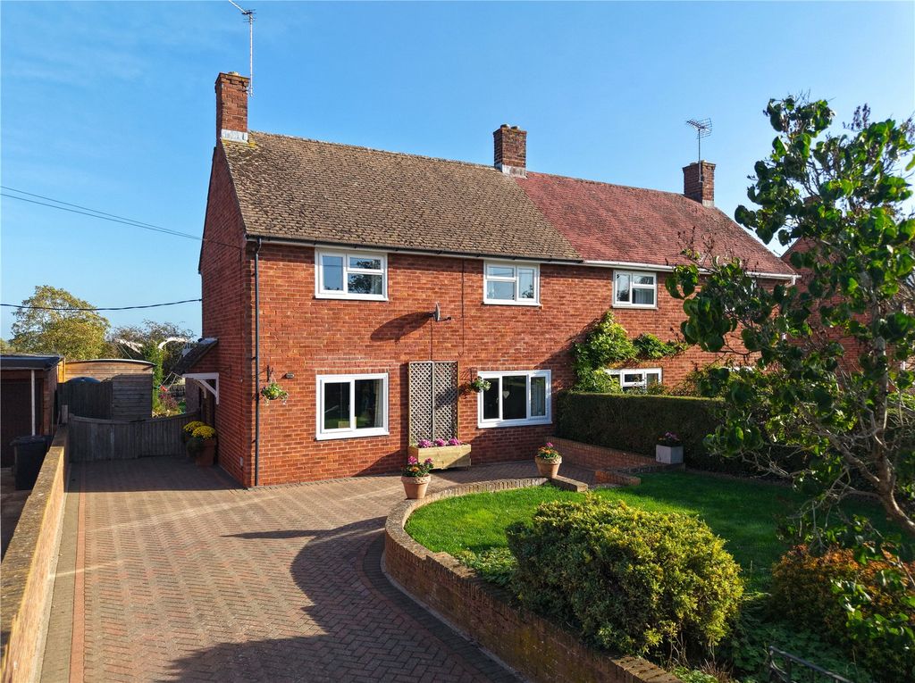 Property photo 2 of 27 Picture No. 04