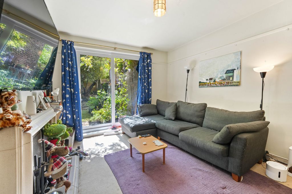 Property photo 2 of 13