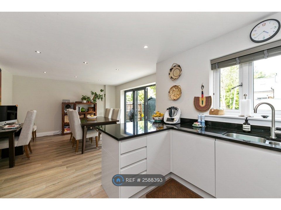 Property photo 2 of 29