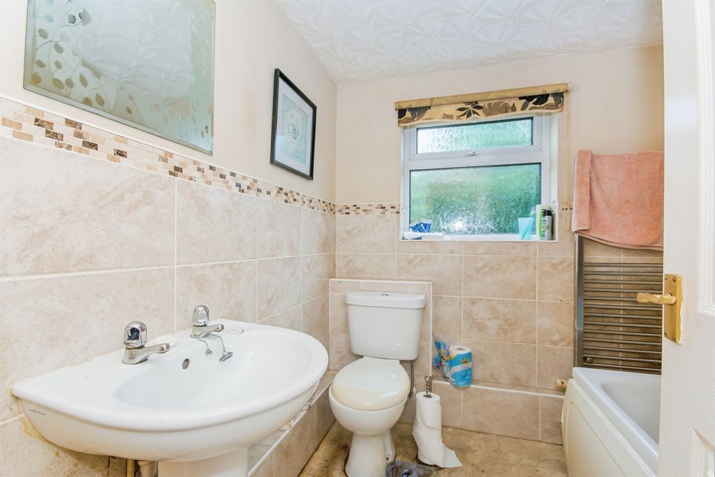 Property photo 3 of 3