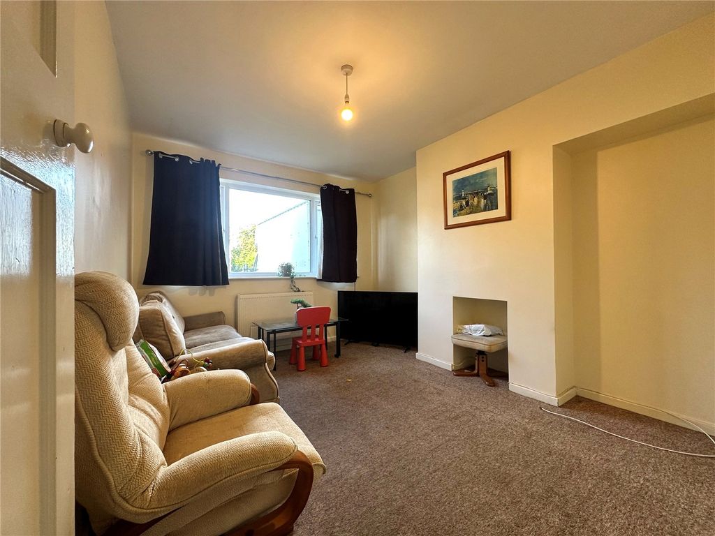 Property photo 2 of 6 Picture No. 06