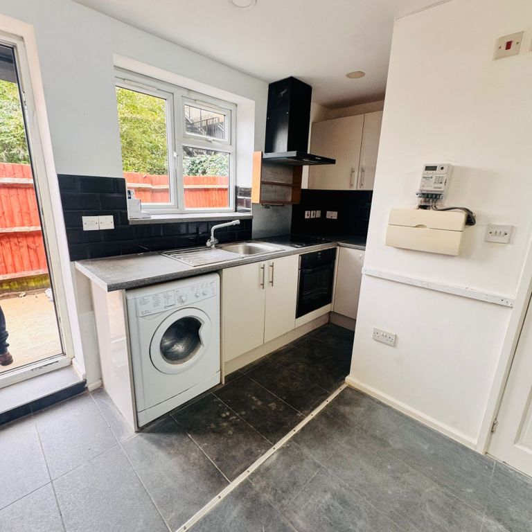 Property photo 2 of 7 Gallery