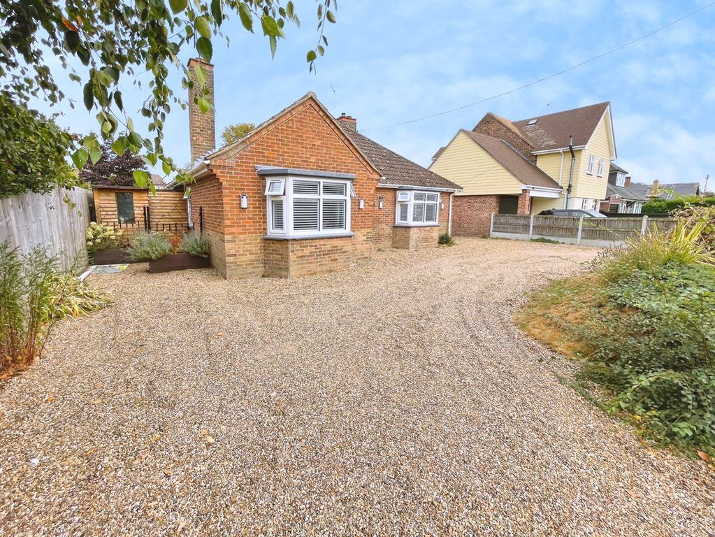 Property photo 1 of 27 Church Road