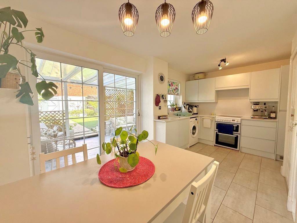 Property photo 3 of 20 Kitchen/Diner