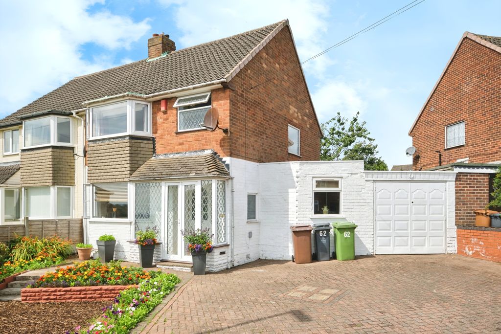 Property photo 2 of 33 2