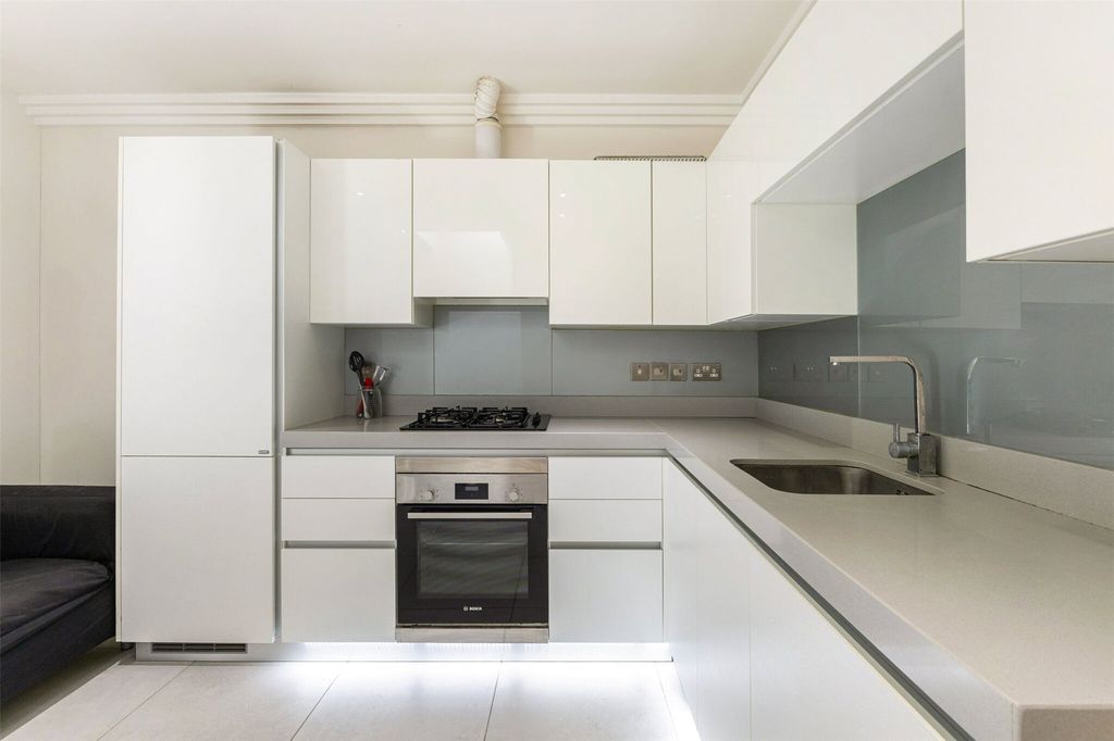 Property photo 3 of 22 Picture No. 20