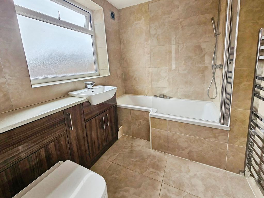 Property photo 3 of 11 Photo 1