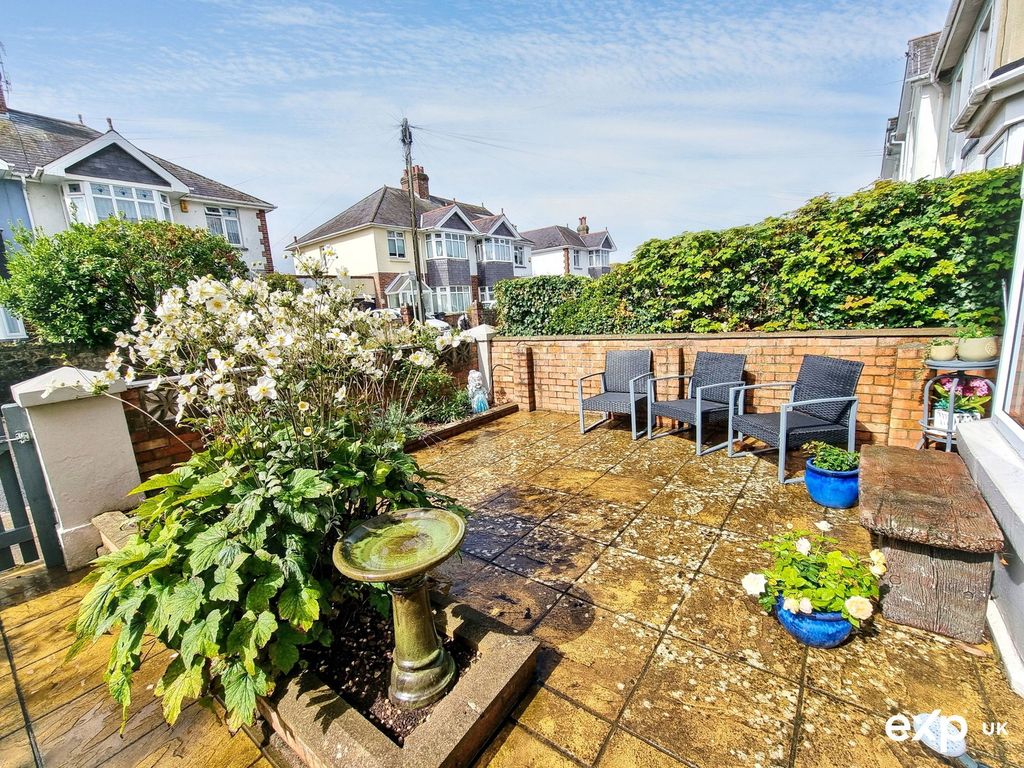 Property photo 2 of 37