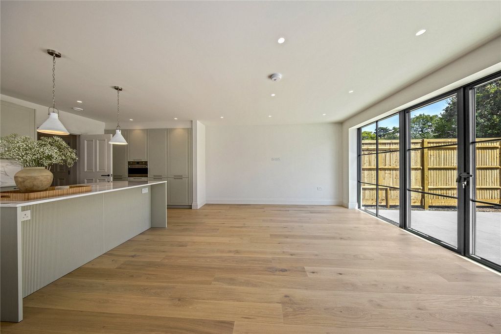 Property photo 3 of 23 Picture No. 08