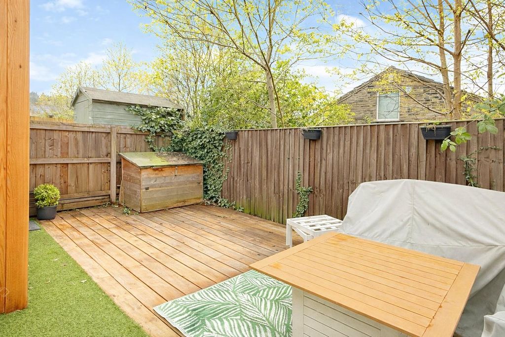 Property photo 3 of 22 Garden