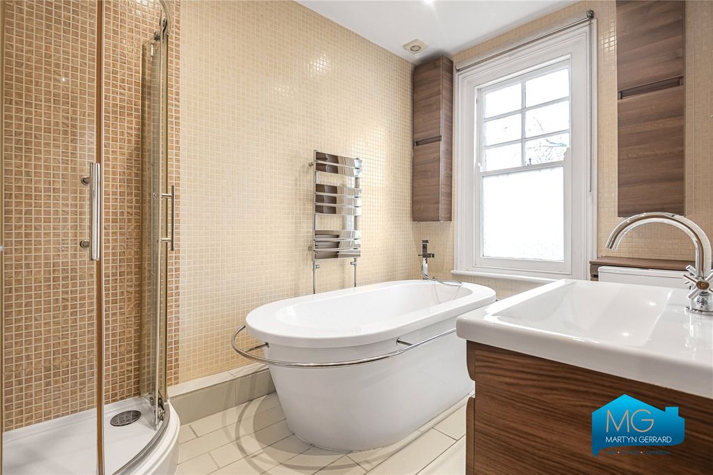 Property photo 3 of 19 Picture No. 33