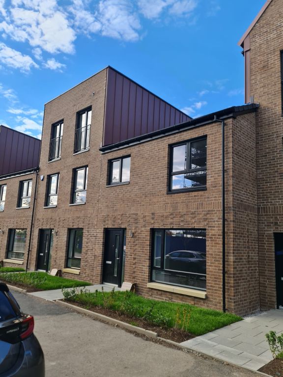 Property photo 1 of 21 External