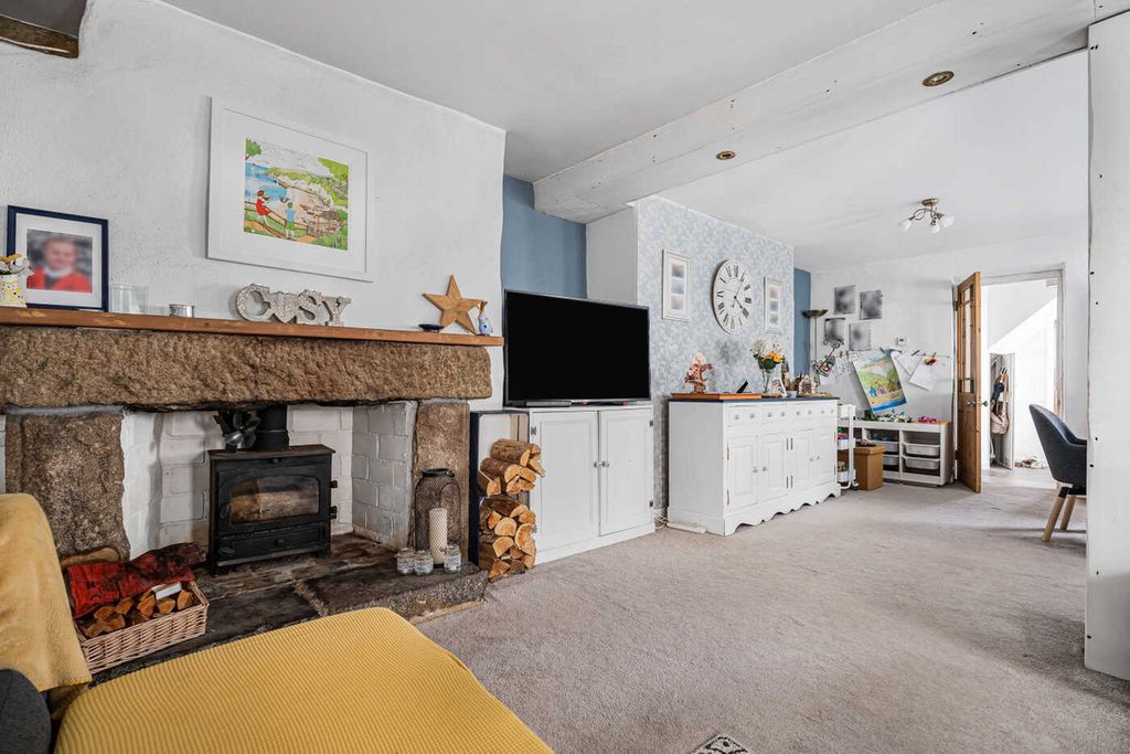 Property photo 3 of 14