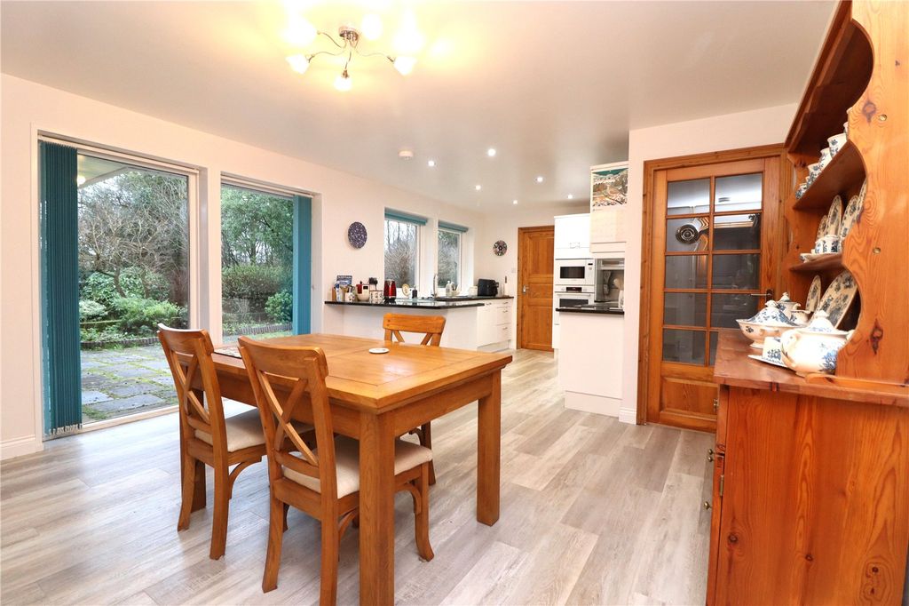 Property photo 2 of 26 Picture No. 20