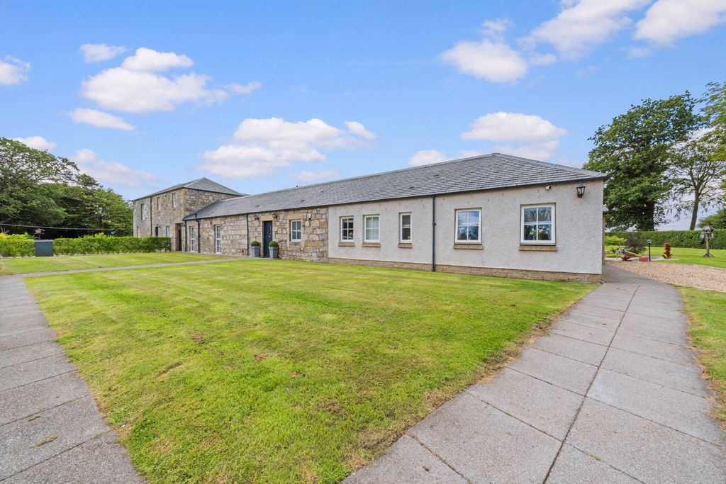 Property photo 2 of 63
