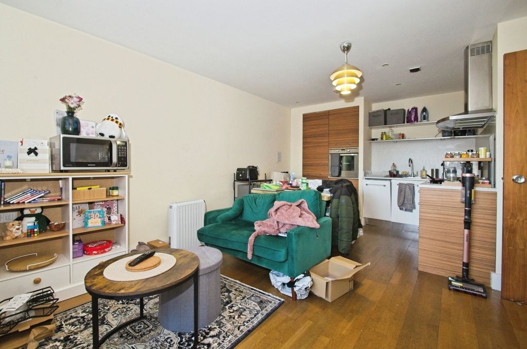 Property photo 3 of 14 Living Area