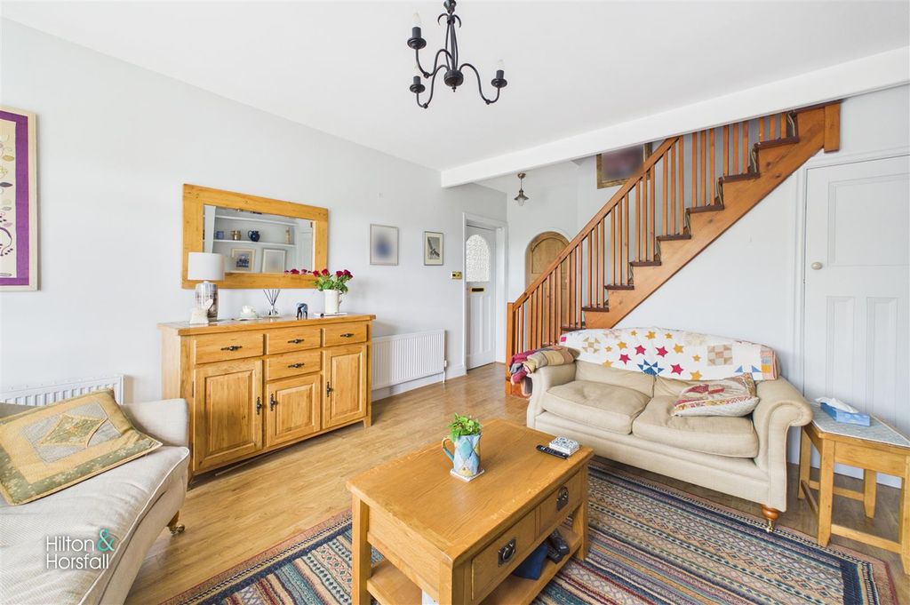 Property photo 3 of 18 Gisburn Road